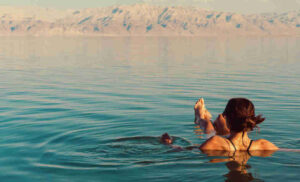 Precautions for bathing in the Dead Sea